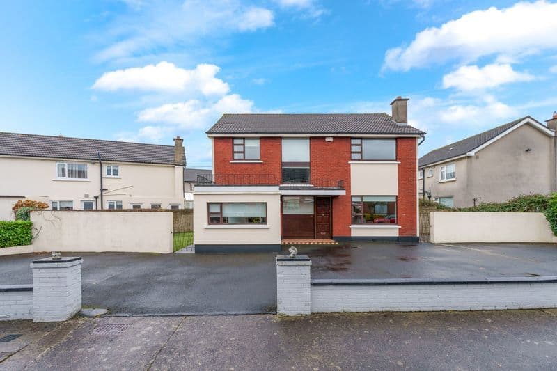 23 Oaklawn, Castleknock